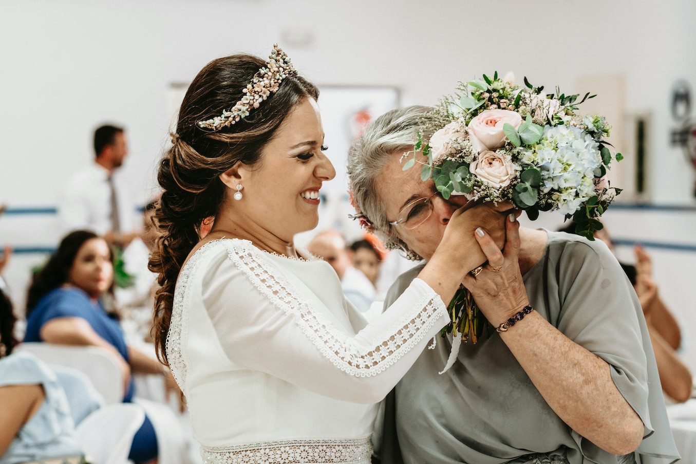 beso ramo novia sevilla