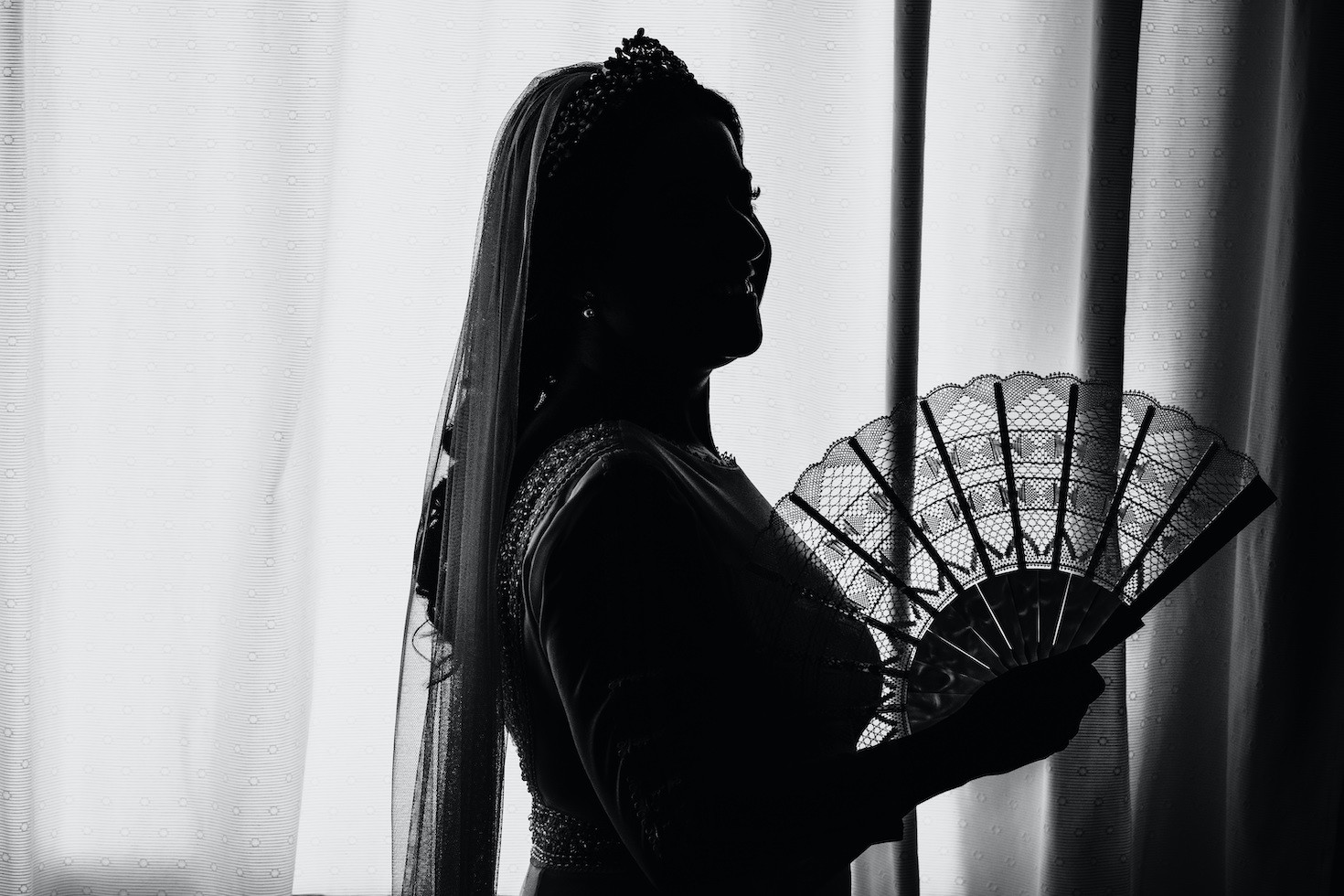 silueta novia romera