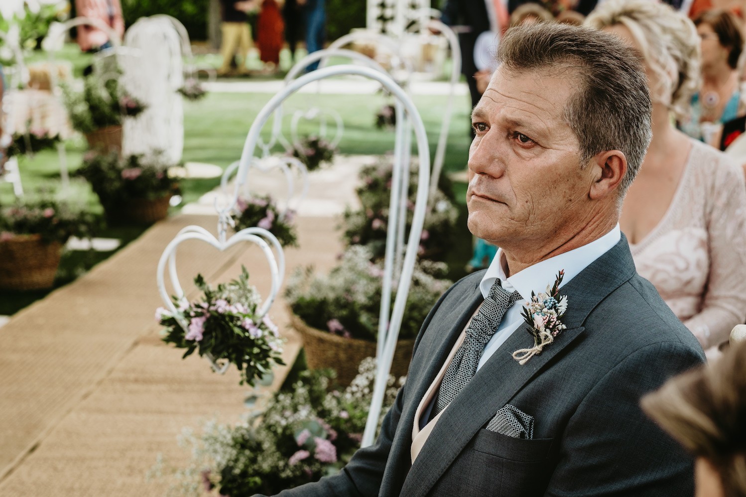 padrino emocionado boda