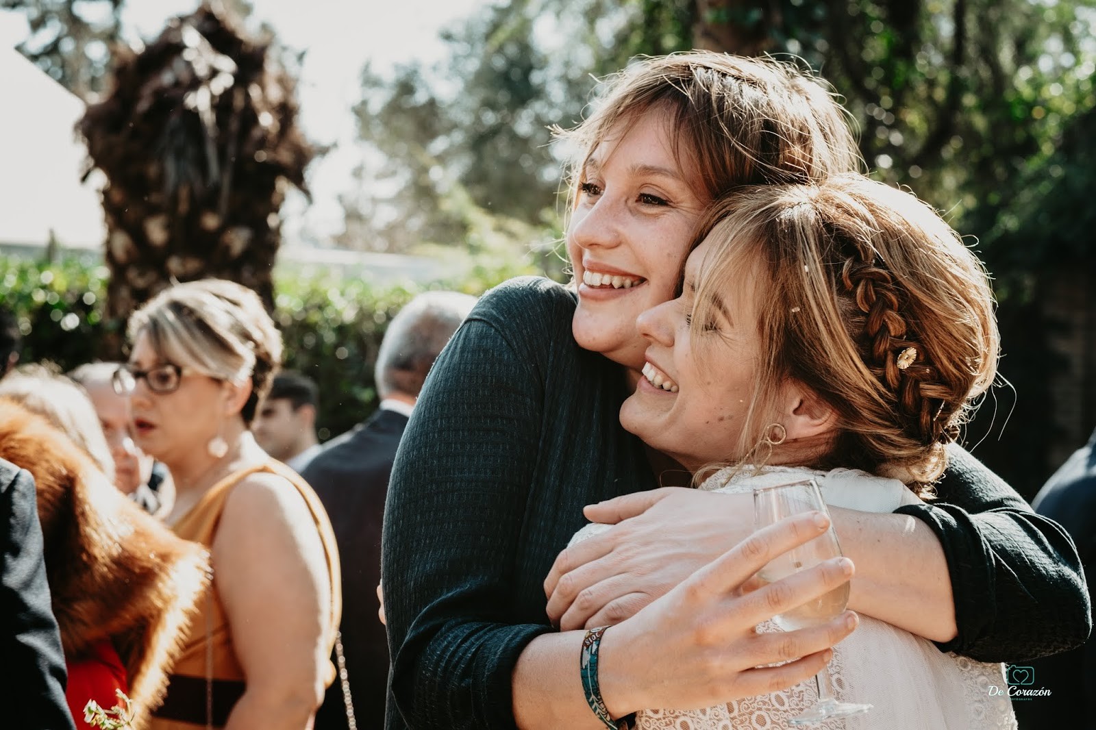 invitadas, amigas, abrazos, selfie, apertivos