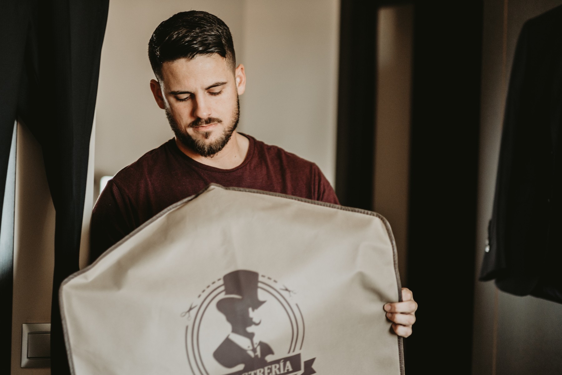 preparativos novio traje